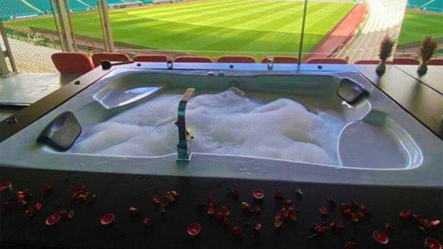 Süper Lig'de bir ilk! Locada jakuzi keyfi