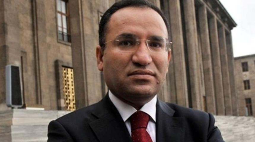 Bozdağ: Obama kendi adını bildiği gibi darbeyi yapanın Gülen olduğunu biliyor