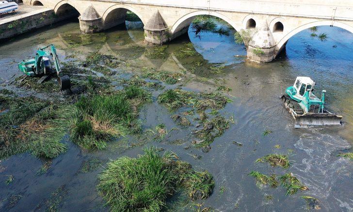 Otla kaplanan Tunca Nehri'nde temizlik çalışması başlatıldı G2