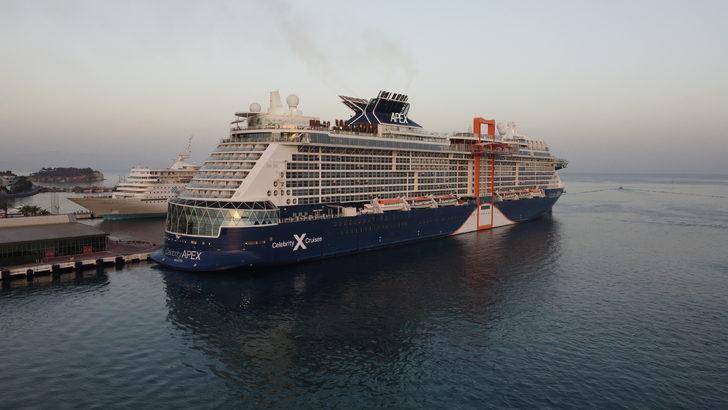 Kuşadası'nda kruvaziyer hareketliliği devam ediyor G5