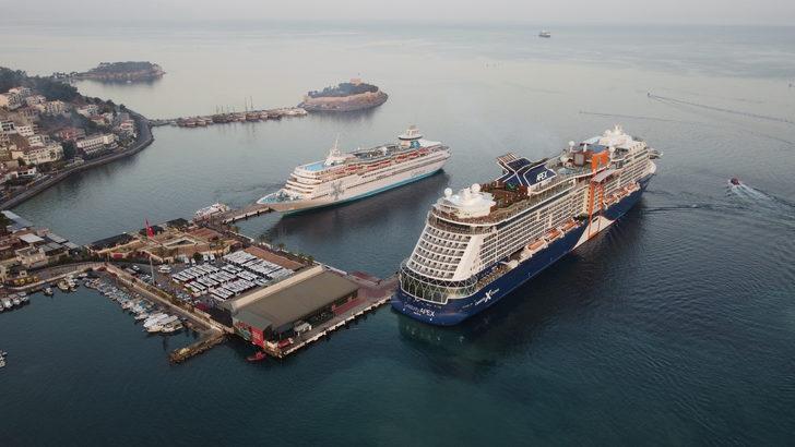 Kuşadası'nda kruvaziyer hareketliliği devam ediyor G4