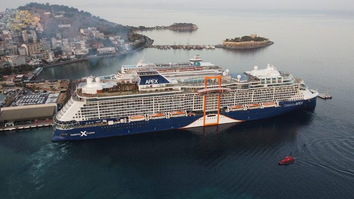 Kuşadası'nda kruvaziyer hareketliliği devam ediyor G3