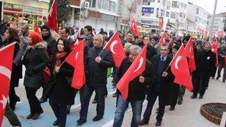 Bolu'da eğitimcilerden Yalova Valisi'ne tepki