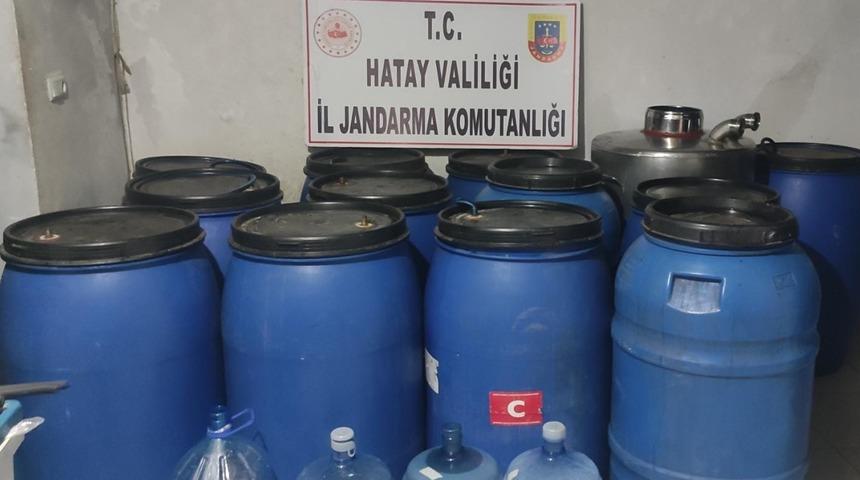 Hatay'da 3 bin 750 litre sahte içki ele geçirildi
