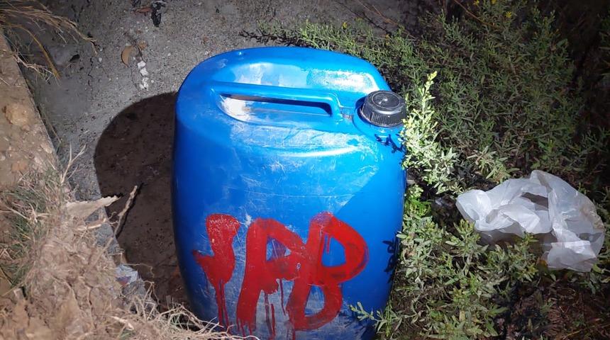 Hatay'da iş makinelerinden akaryakıt çaldıkları iddiasıyla 2 şüpheli yakalandı