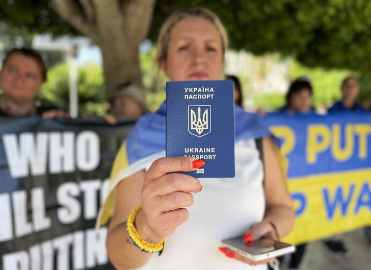 Adana'daki Ukraynalılar, Rusya'nın "ilhak" kararına tepki gösterdi G5