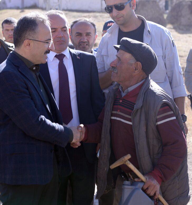 İçişleri Bakan Yardımcısı Çataklı, Göle'de depremden etkilenen köylerde inceleme yaptı: G5