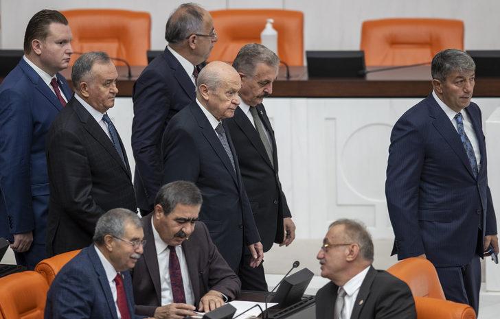 TBMM'de yeni yıl böyle başladı! Dikkat çeken anlar kameralara yansıdı: Erdoğan ile Bahçeli... G3