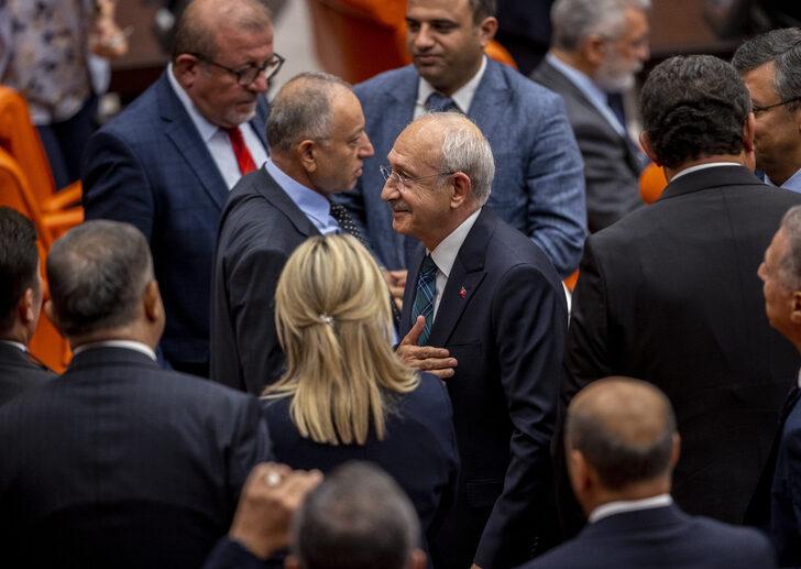 TBMM'de yeni yıl böyle başladı! Dikkat çeken anlar kameralara yansıdı: Erdoğan ile Bahçeli... G2