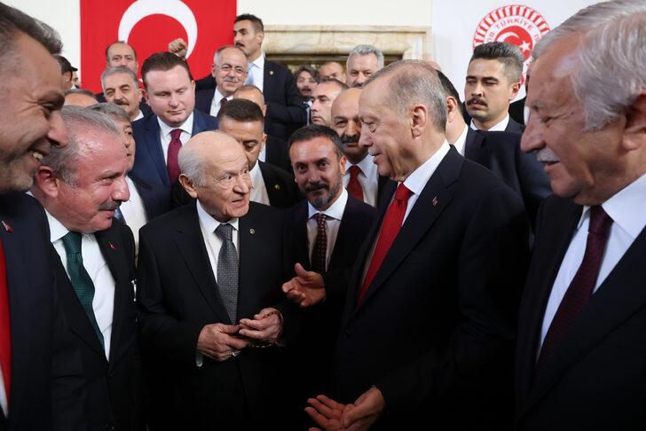 TBMM'de yeni yıl böyle başladı! Dikkat çeken anlar kameralara yansıdı: Erdoğan ile Bahçeli... G4