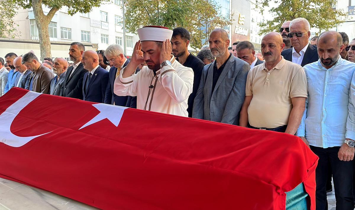 MHP Kartal İl&ccedil;e Başkan Yardımcısı Han&ccedil;er'in cenazesi toprağa verildi