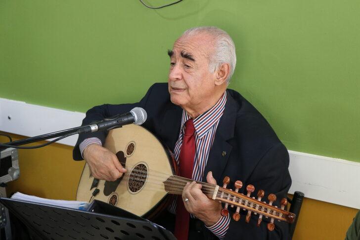 Elazığ'da Türk Sanat Müziği korosu çay ocağında konser verdi G3