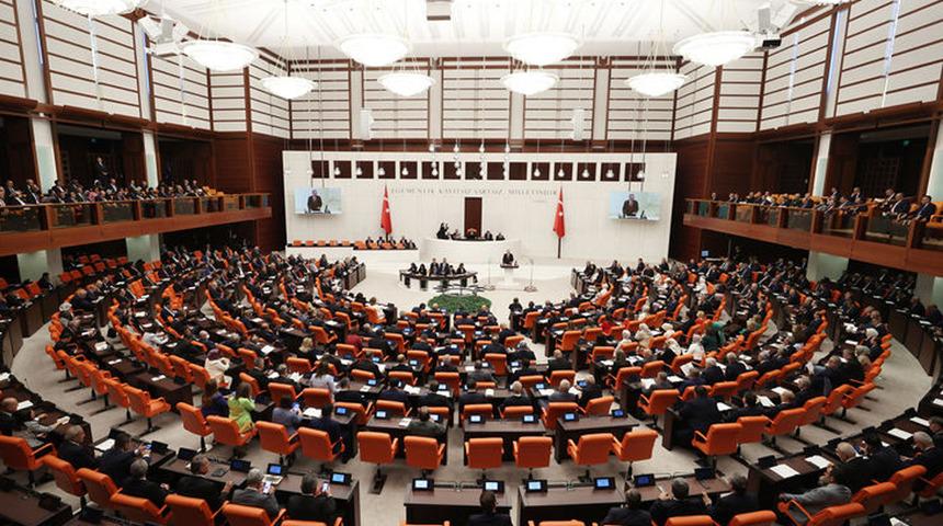 Son Dakika: TSK’nın Katar'da görevlendirilmesine ilişkin Cumhurbaşkanlığı Tezkeresi, TBMM Başkanlığına sunuldu