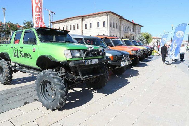 Sivas'ta yarın başlayacak off-road oyunları öncesi araçlar sergilendi G1