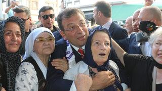 Esnaf ziyareti sırasında vatandaşlar sordu! İmamoğlu'ndan dikkat çeken 'cumhurbaşkanı adayı' yanıtı: 6'lı masa...