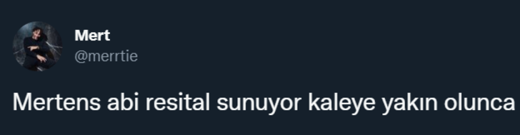 'Adamı dans ettirdi!' Galatasaraylı Dries Mertens'in Adana Demirspor maçında kaçırdığı gol sonrası sosyal medya yıkıldı... G1