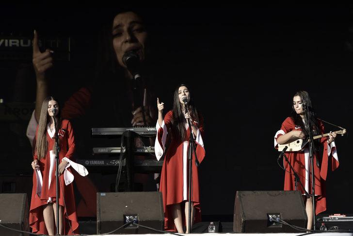 4. Dünya Göçebe Oyunları'nda Gürcü müzik grup Trio Mandili konser verdi G1