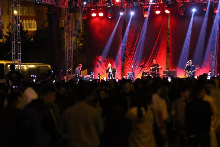 "Gripin" grubu Nevşehir konserinde hayranlarıyla buluştu G3