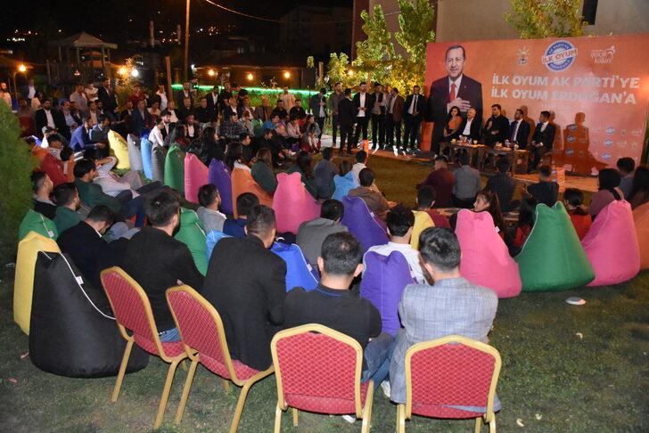 AK Parti Genel Merkez Gençlik Kolları Başkanı İnan, Hakkari'de gençlerle buluştu: G4