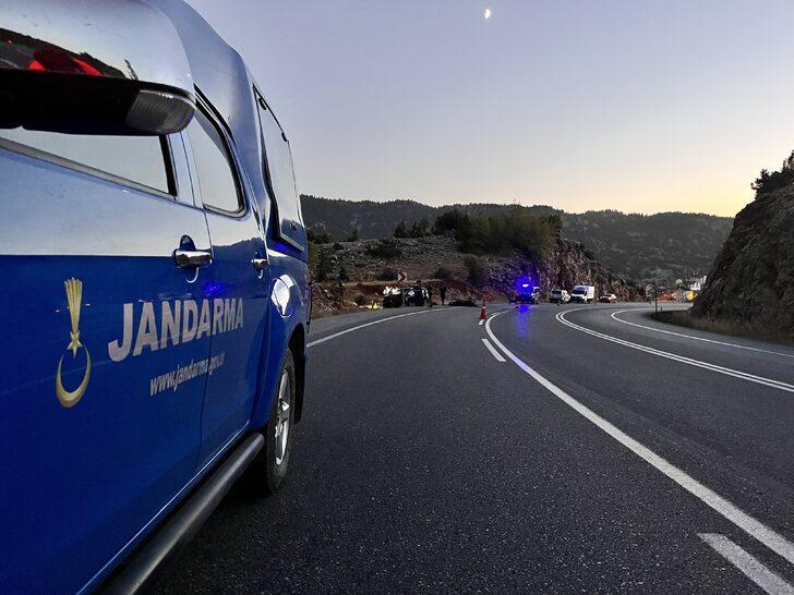 Antalya'da otomobille çarpışan motosikletin sürücüsü yaşamını yitirdi G3