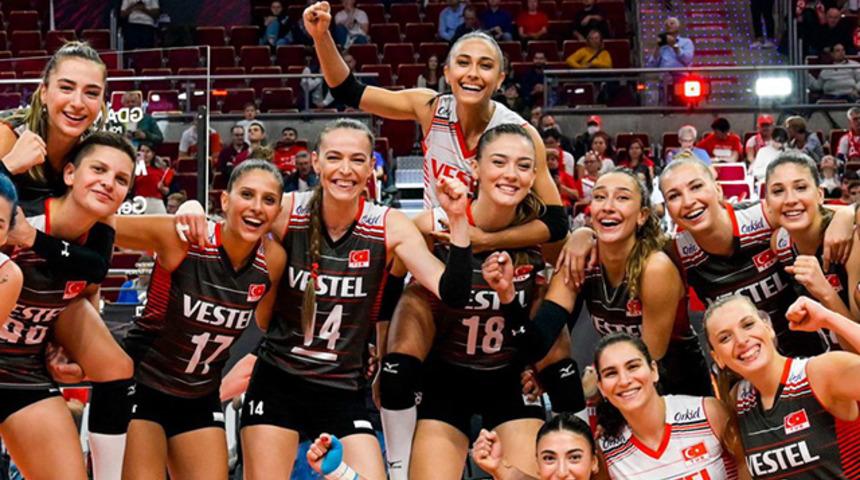 Filenin Sultanları, Polonya'yı devirdi ve Dünya Şampiyonası'nda son 16 turuna lider olarak çıktı!