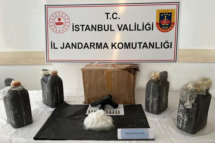 İstanbul'da 31 kilogram metamfetamin ve 13 kilogram kokain ele geçirildi G2