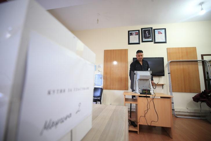 Bulgaristan'daki erken seçim kapsamında Trakya'daki merkezlerde oy verme işlemi başladı G5