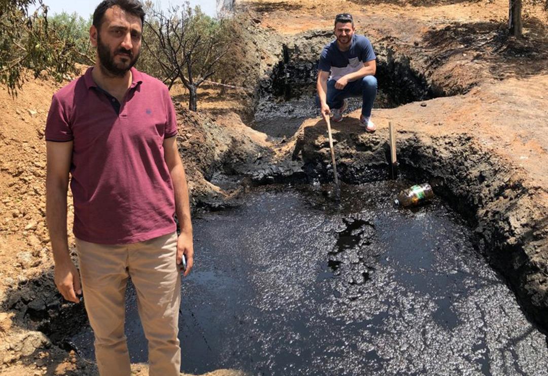 Başına talih kuşu kondu, tarlasından petrol &ccedil;ıktı: 50 milyon dolar teklif edildi