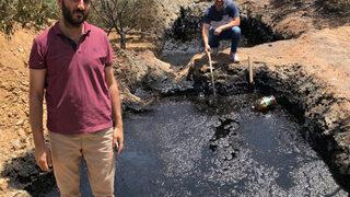 Başına talih kuşu kondu, tarlasından petrol çıktı: 50 milyon dolar teklif edildi