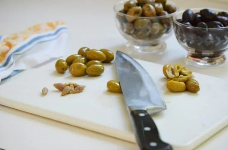 Çöpe atıyorsanız büyük yanlış yapıyorsunuz! Zeytin çekirdeğinin şaşırtan faydaları saymakla bitmiyor G4