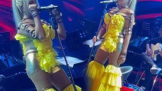 Ajda Pekkan'ın süper mini şortlu tarzına yapılan yoruma Seren Serengil yanıt verdi! Popo kaldırma operasyonu...