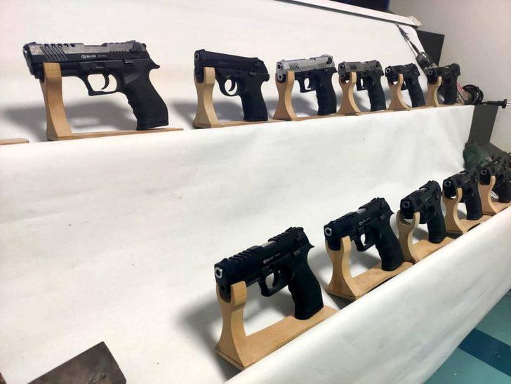 Adana'da kaçak silah imalatı operasyonunda yakalanan zanlı tutuklandı G3
