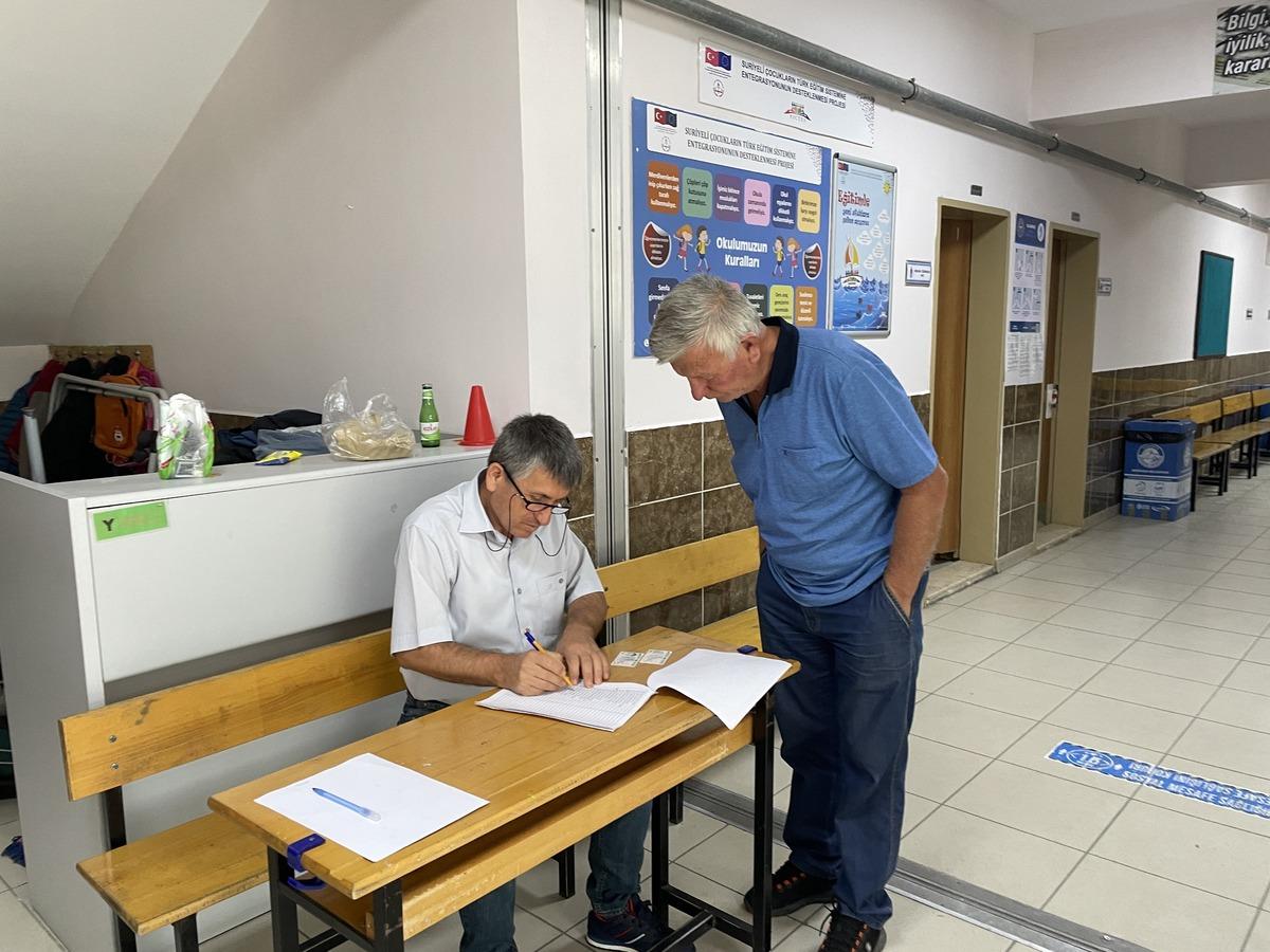 Bulgaristan'daki erken se&ccedil;imler i&ccedil;in Sakarya ve Kocaeli'de oy verme işlemi başladı