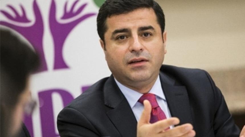 Demirtaş: HDP'yi dışlama girişiminin darbe harek&acirc;tından sonra bile devam ediyor olması &ccedil;iğliktir, akılsızlıktır