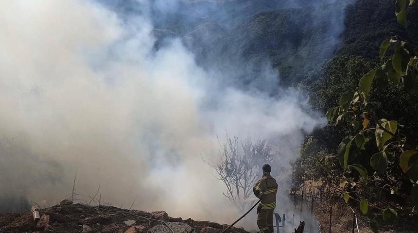 Tunceli'de bir evin bahçesinde çıkan yangın söndürüldü