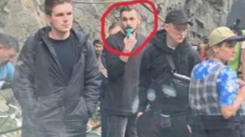 Savaş çığırtkanı olmakla suçlanıyordu! Rus YouTuber Julik Oleshko seferberlik kararı sonrası ülkesinden kaçarken görüntülendi
