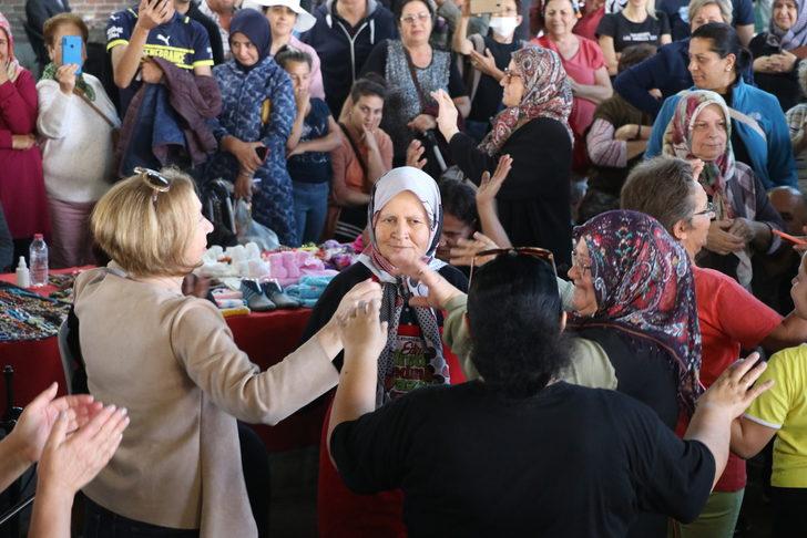 Edirne'de kadınların kurduğu ritim grubu pazaryerinde konser verdi G3