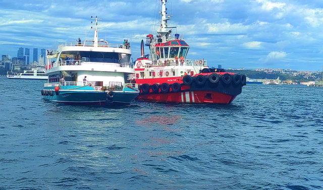 Haydarpaşa açıklarında makine arızası yaşayan yolcu teknesi kurtarıldı