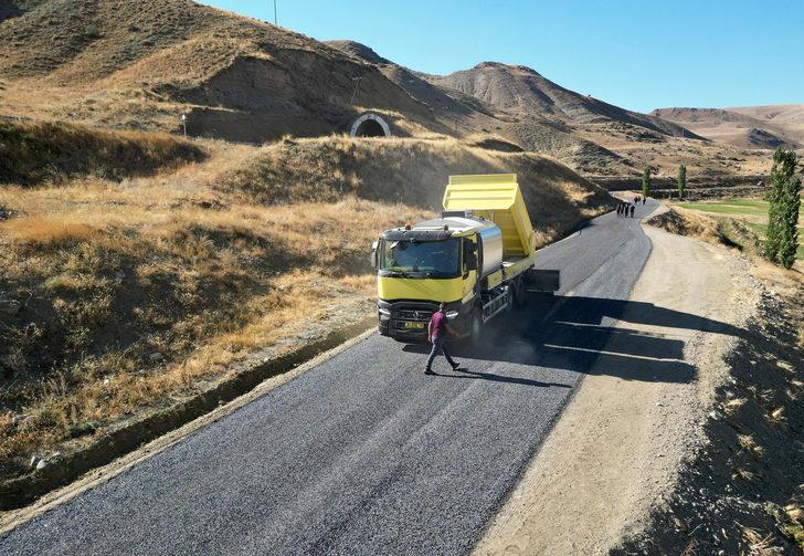 Erzurum'un yolları akıllı iş makineleriyle yüksek standarda kavuşacak G5
