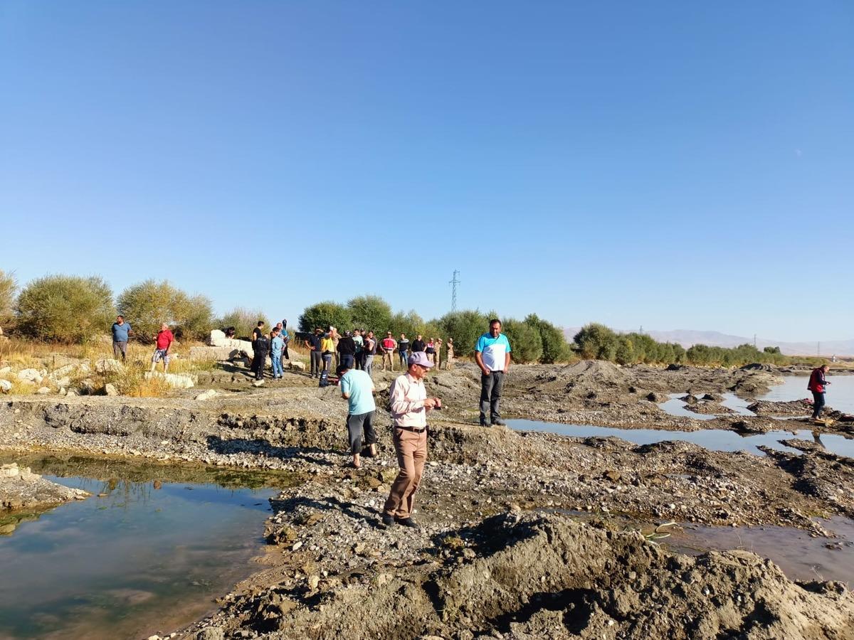 Ağrı'da dereye giren iki kardeş boğuldu