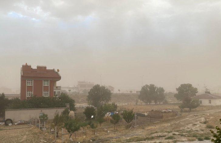 Konya'da kum fırtınası hayatı olumsuz etkiledi G4