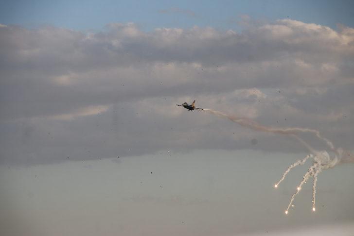 SOLOTÜRK, Tekirdağ'da gösteri uçuşu yaptı G3