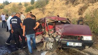 Malatya'da kamyonetle otomobilin çarpışması sonucu 1 kişi öldü, 4 kişi yaralandı