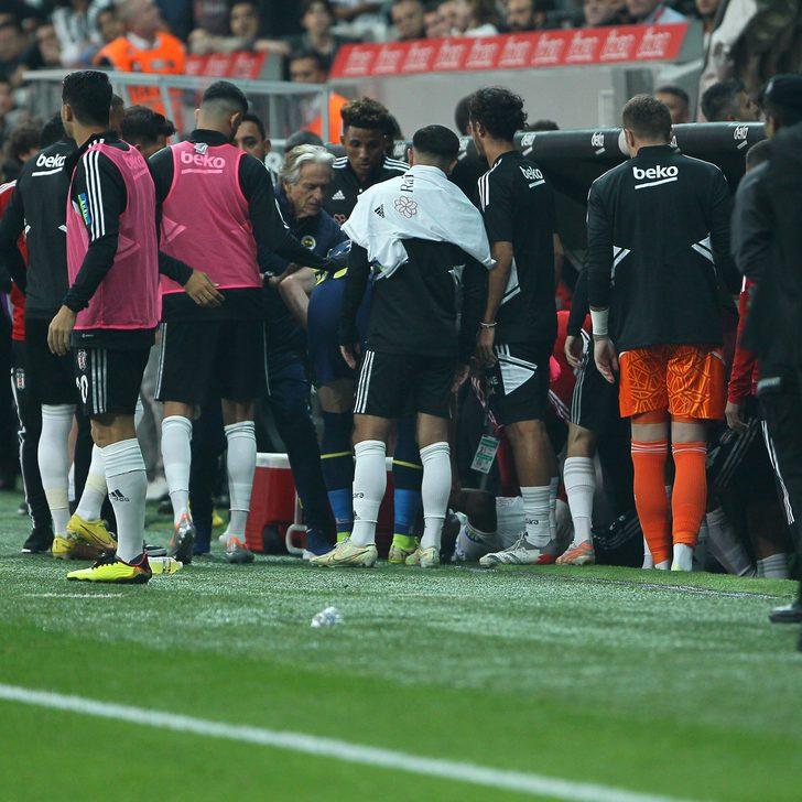Son dakika: Beşiktaş - Fenerbahçe maçında Jorge Jesus'un o hamlesi çok konuşuldu! Rakip kulübeye kadar gitti ve... G4