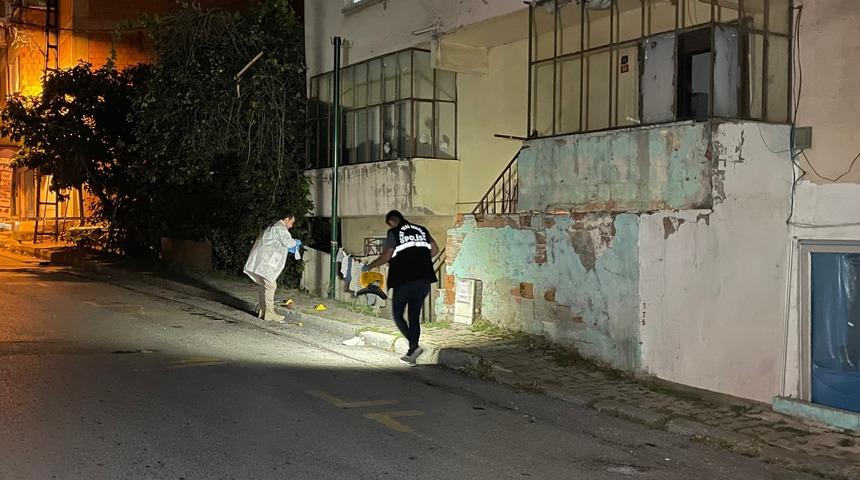 Ataşehir'de silahlı saldırıya uğrayan 3 kişi yaralandı