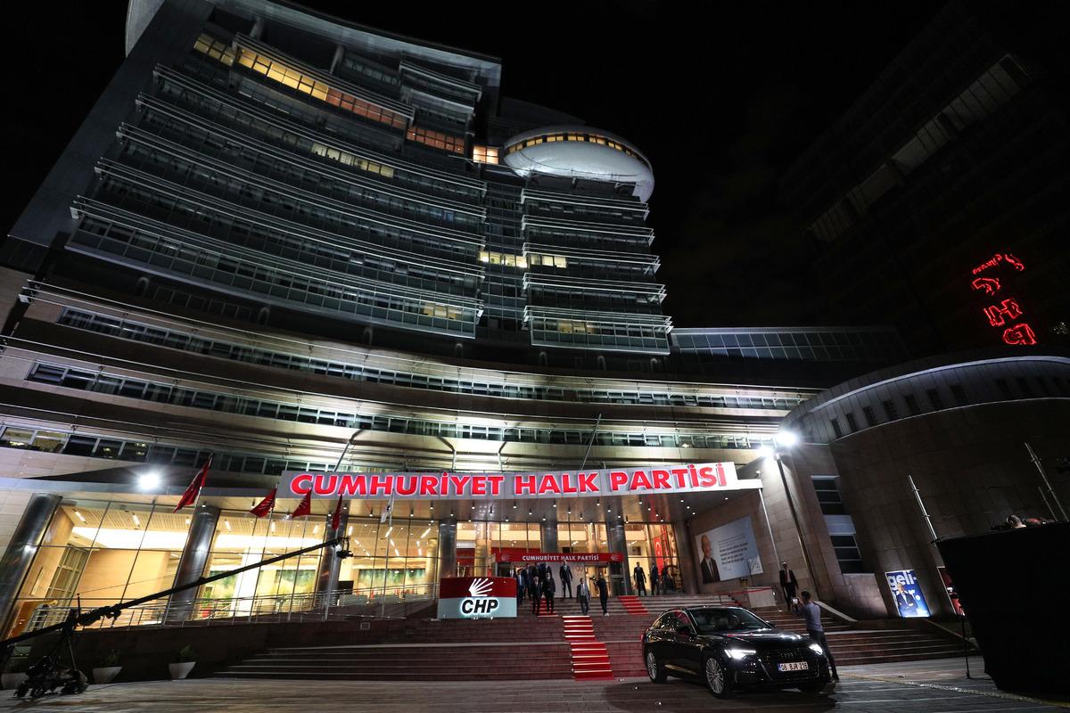 Altı muhalefet partisi genel başkanının CHP Genel Merkezi'ndeki toplantısı sona erdi