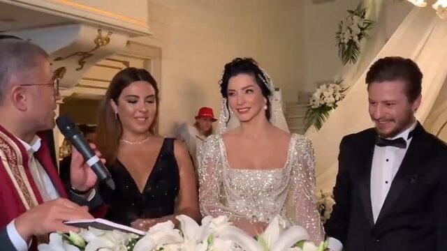 Merve Boluğur ile Mert Aydın evlendi! Nikâha damga vuran şaka! İşte törenden görüntüler