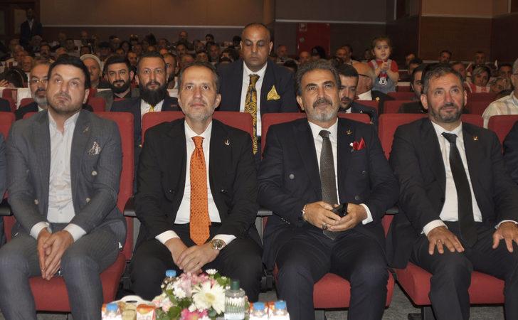 Yeniden Refah Partisi Genel Başkanı Erbakan, Artvin'de partisinin il kongresine katıldı G1