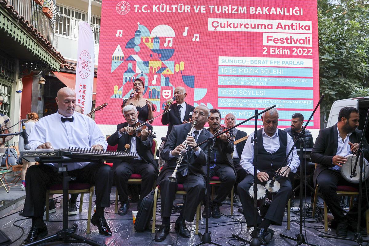 Beyoğlu K&uuml;lt&uuml;r Yolu &Ccedil;ukurcuma Antika ve Sanat Festivali başladı