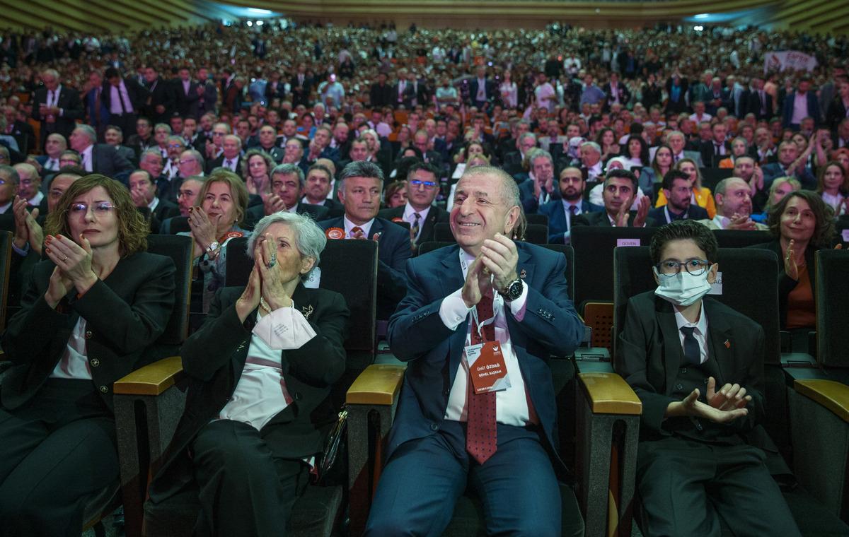 Zafer Partisi 1. Olağan&uuml;st&uuml; Kongresi yapıldı